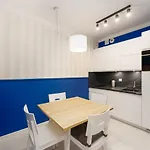 Faro Nadmorskie Tarasy Deluxe Przy Latarni Morskiej Apartmán