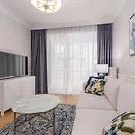 Faro Nadmorskie Tarasy Deluxe Przy Latarni Morskiej