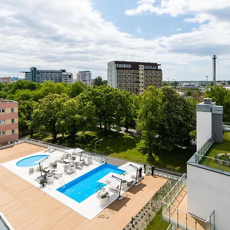 Faro Nadmorskie Tarasy Deluxe Przy Latarni Morskiej Kołobrzeg