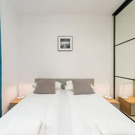 Faro Nadmorskie Tarasy Deluxe Przy Molo Apartament *