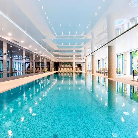 Faro Nadmorskie Tarasy Deluxe Przy Latarni Morskiej