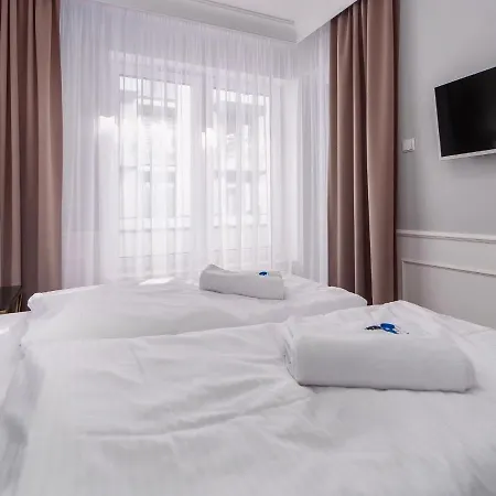 Faro Nadmorskie Tarasy Deluxe Przy Latarni Morskiej Колобжег