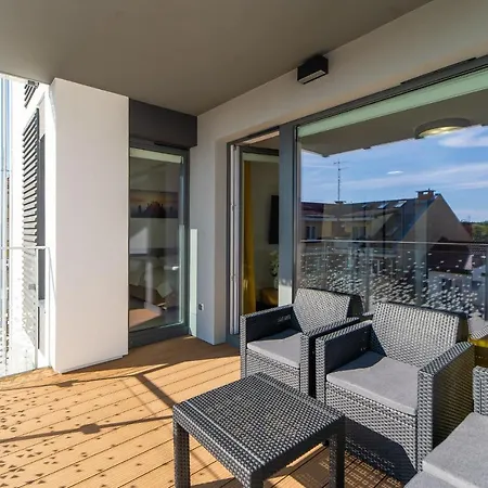 Faro Nadmorskie Tarasy Baseny W Cenie Pools Inklusive 100m From The Apartment Kolberg