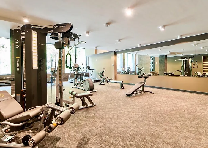 Faro Nadmorskie Tarasy Deluxe Przy Latarni Morskiej * Колобжег