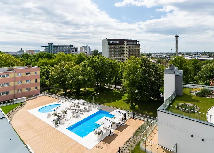 Faro Nadmorskie Tarasy Deluxe Przy Latarni Morskiej Колобжег