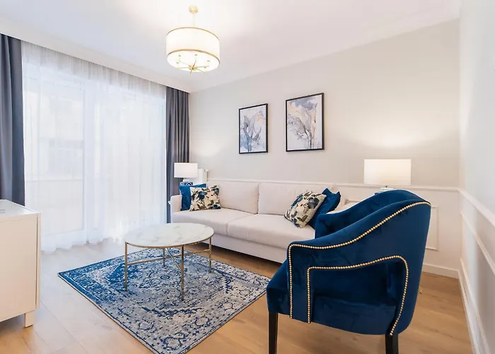 Faro Nadmorskie Tarasy Deluxe Przy Latarni Morskiej * Колобжег