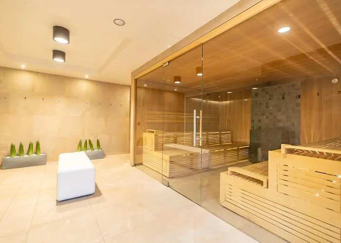 Faro Nadmorskie Tarasy Deluxe Przy Latarni Morskiej * Колобжег