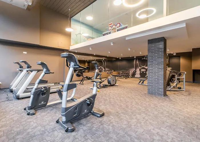 Faro Nadmorskie Tarasy Deluxe Przy Latarni Morskiej Колобжег