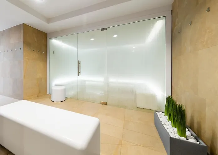 Faro Nadmorskie Tarasy Deluxe Przy Latarni Morskiej