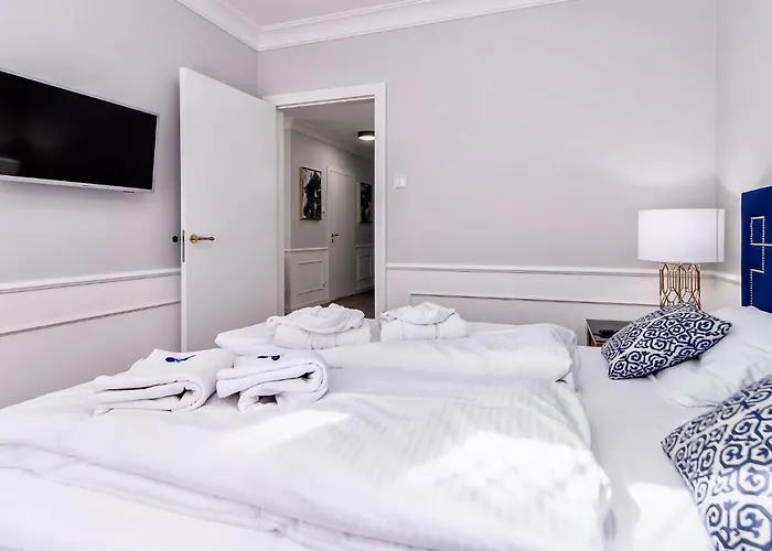 Faro Nadmorskie Tarasy Deluxe Przy Latarni Morskiej *