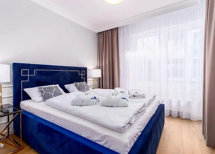 Faro Nadmorskie Tarasy Deluxe Przy Latarni Morskiej * Колобжег